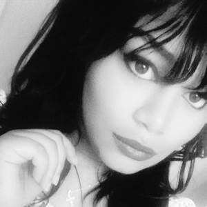 Meet your Posher, Laena